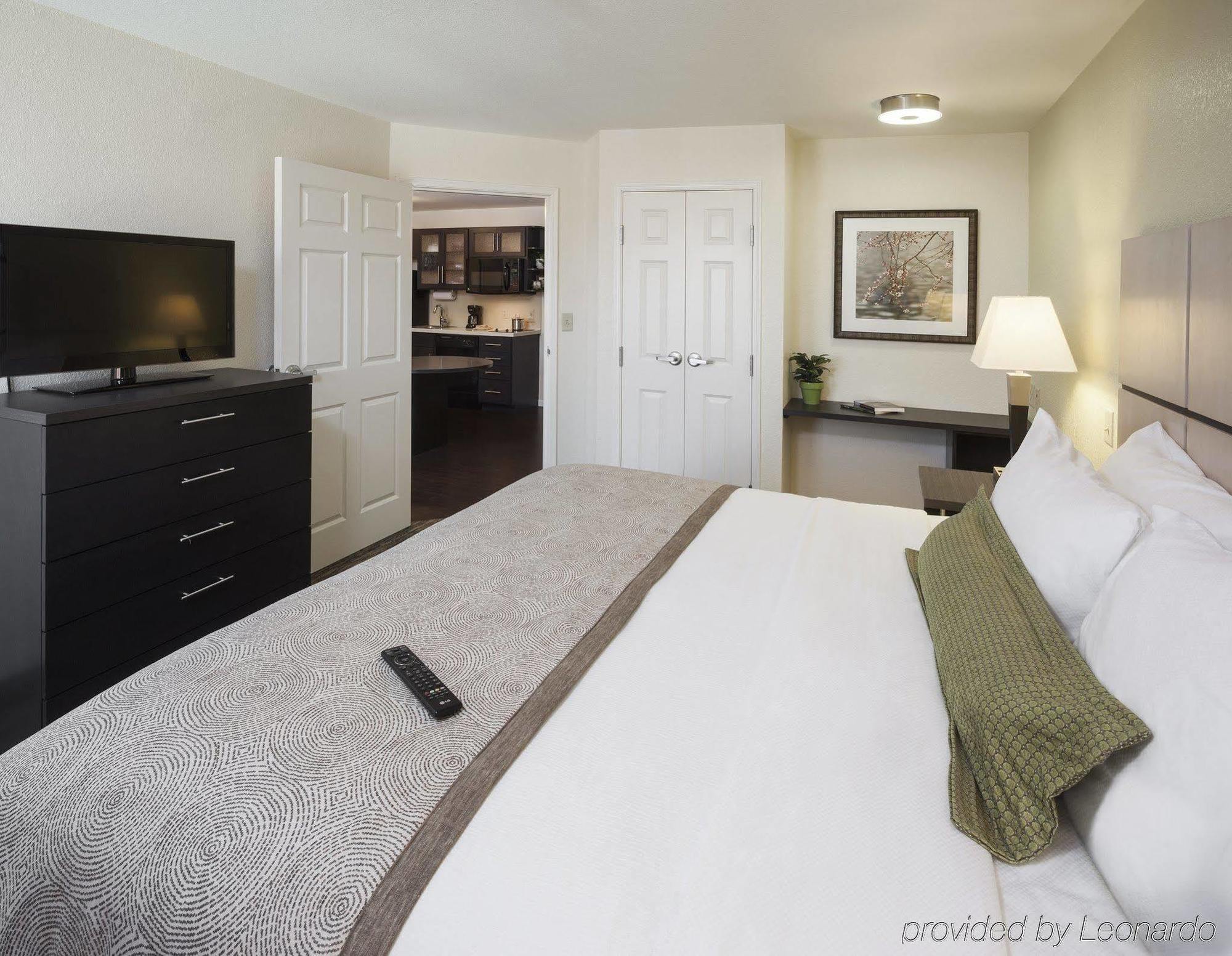 Candlewood Suites Midland By Ihg Bagian luar foto